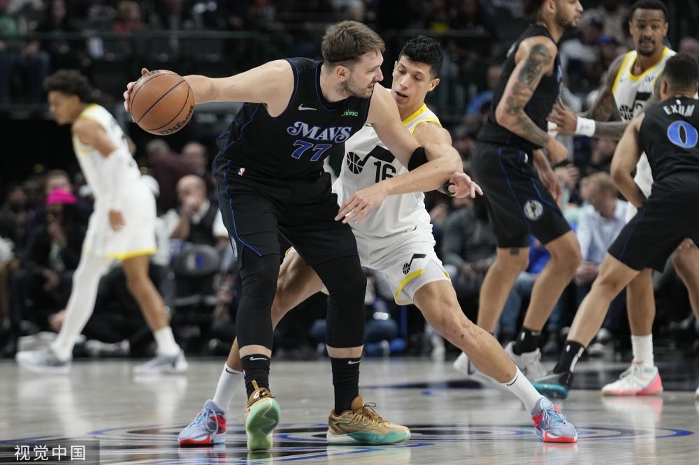 室中举足轻 室中举足轻